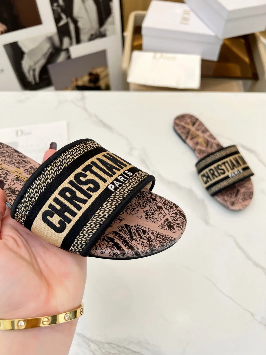 Women Slippers X886