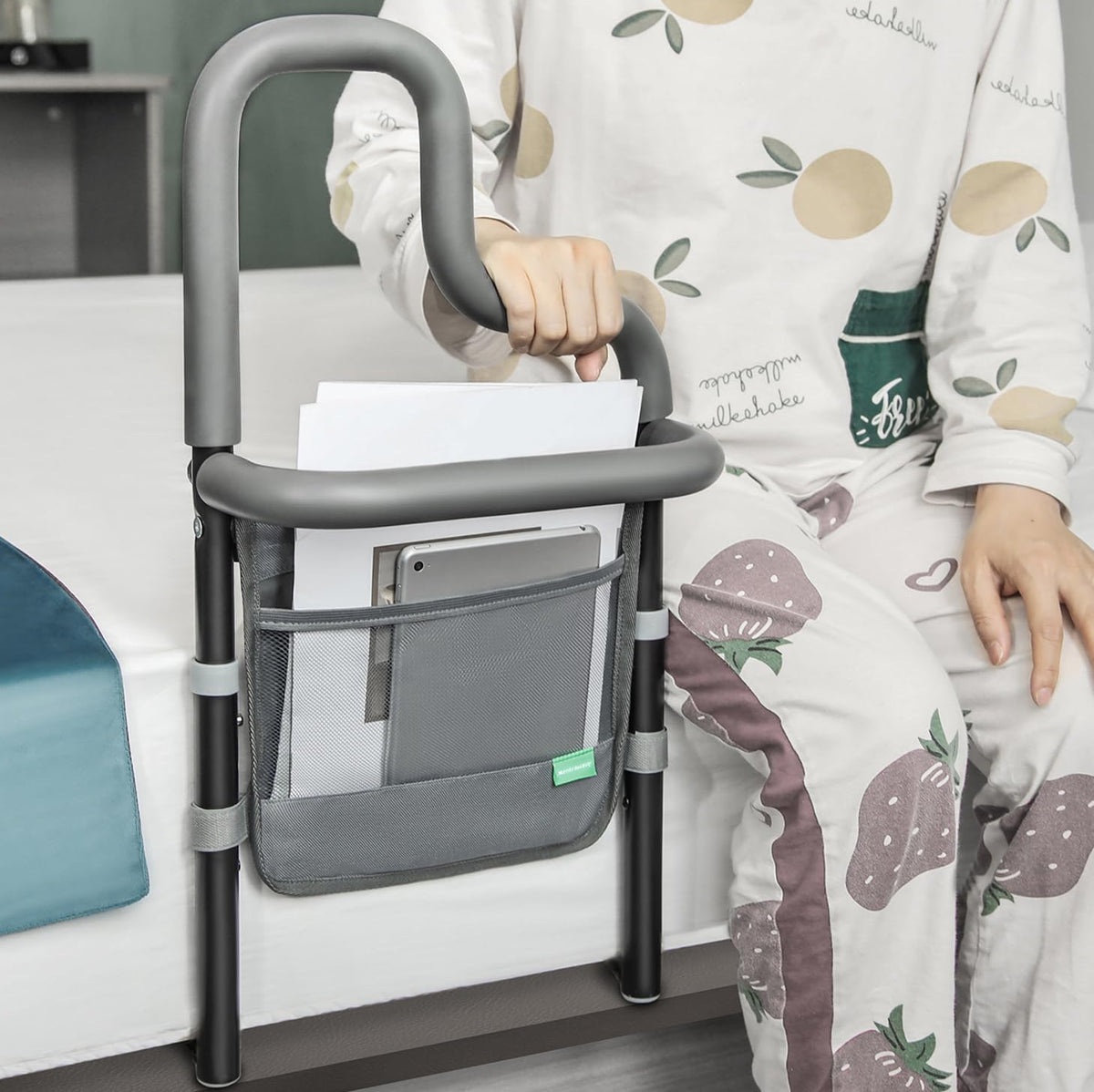 Adjustable Bed Rail with Storage Pocket M2387