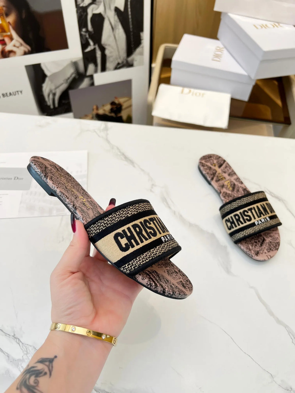 Women Slippers X886