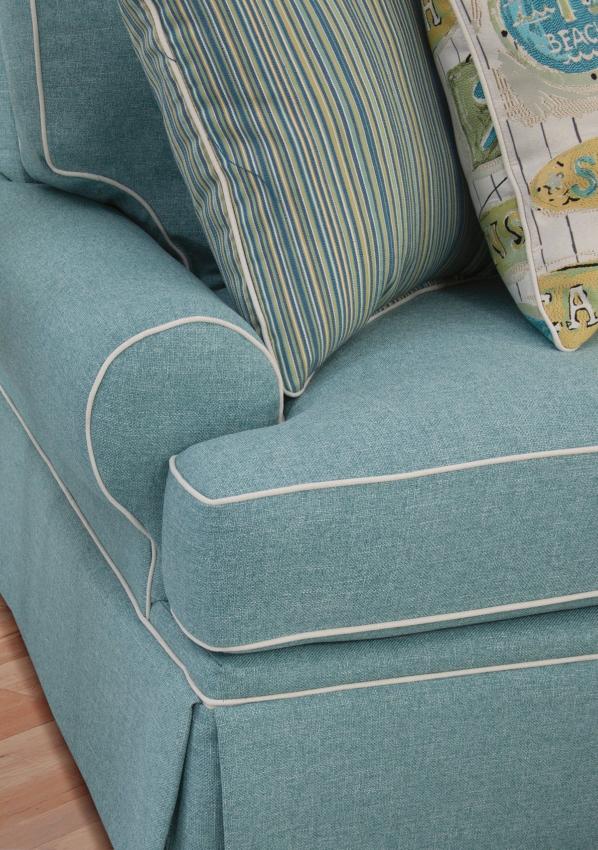 Upholstered Arm Chair Q83165