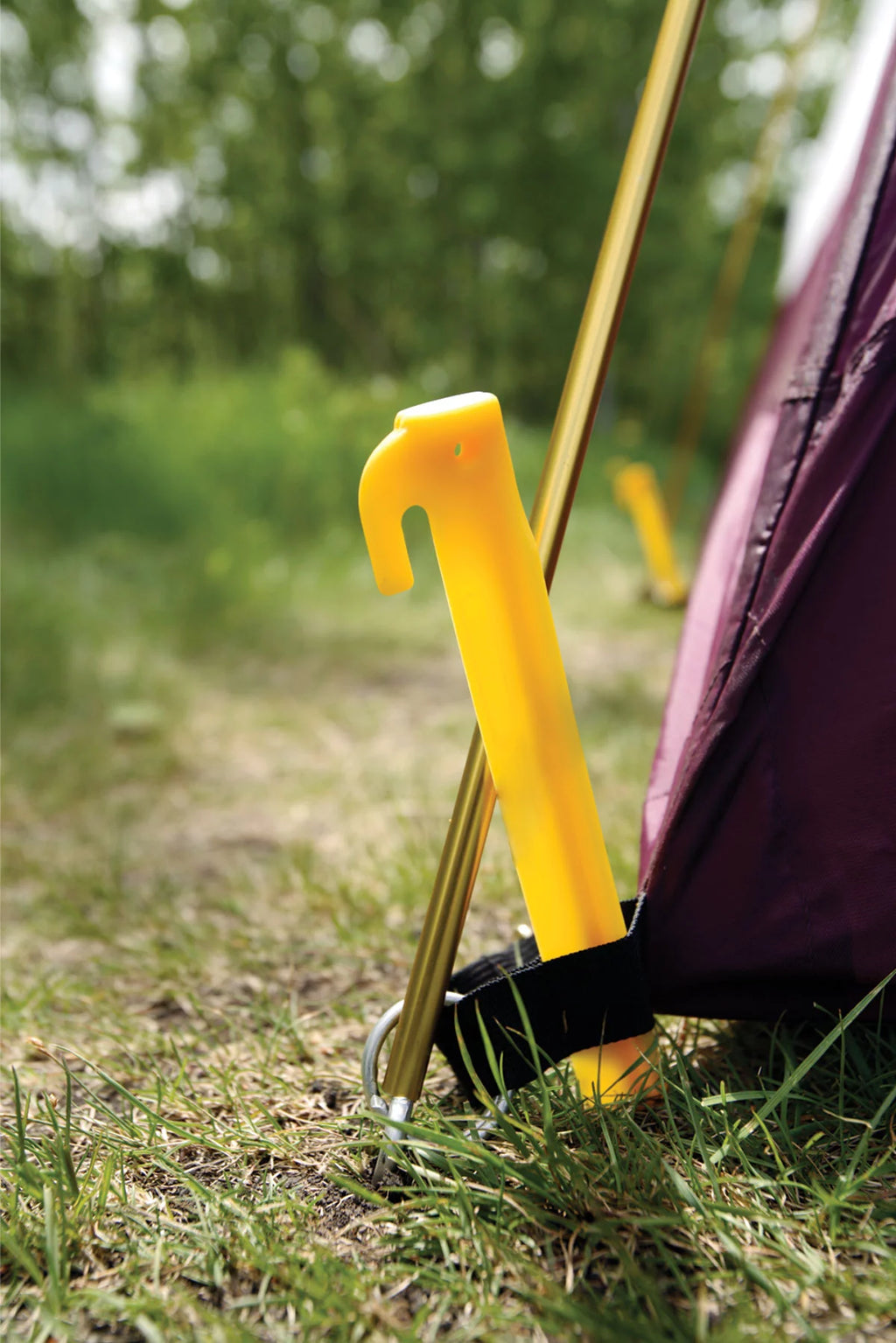9 ABS Plastic Tent Pegs - 6 Pack A2883