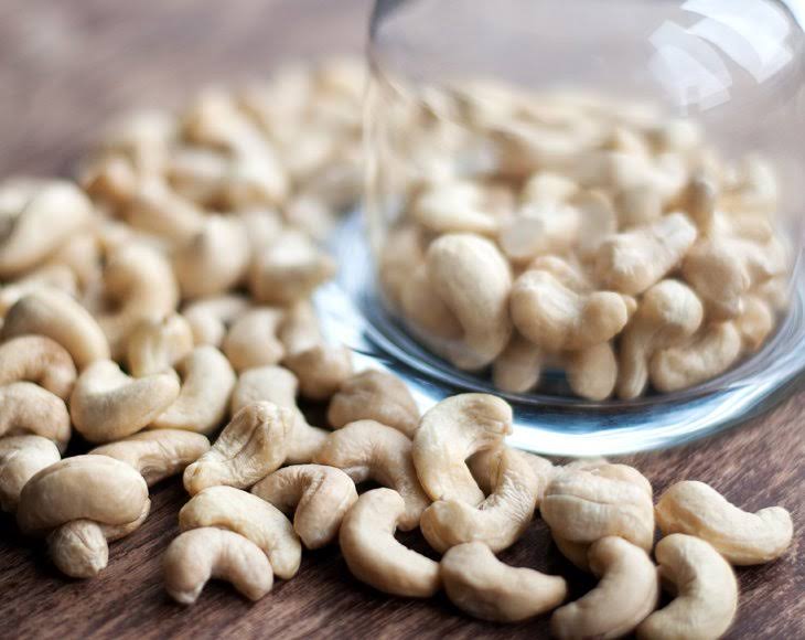 Whole Raw Cashews P2027