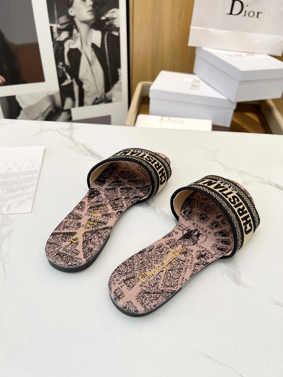 Women Slippers X886
