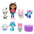 Deluxe Gift Set with 7 Toy Doll Figures U992471