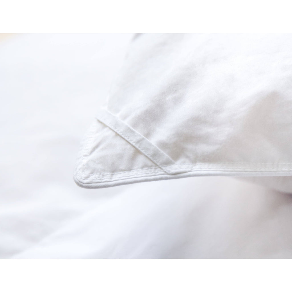600 Loft White Down Comforter with Corner Ties C9662