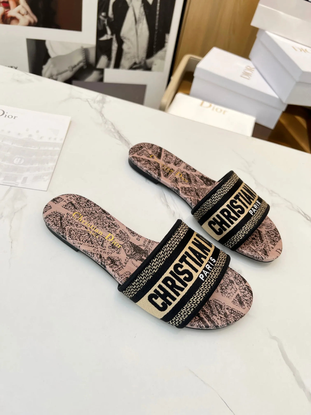 Women Slippers X886