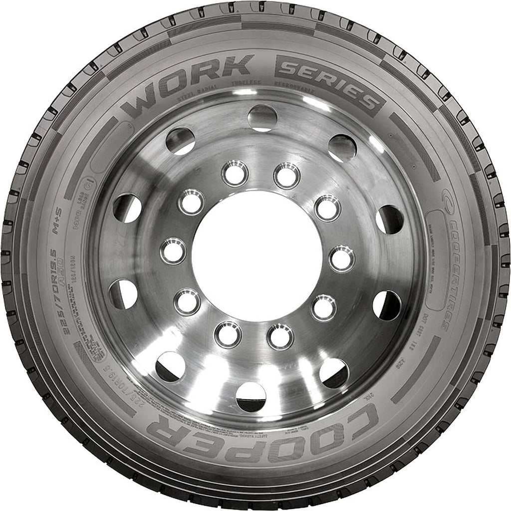 225/70R19.5 Commercial Tire N819046