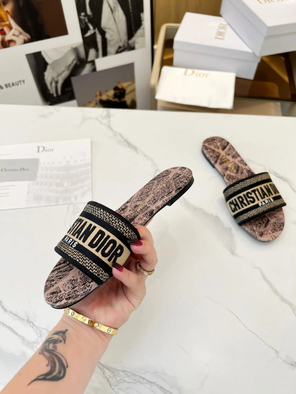 Women Slippers X886